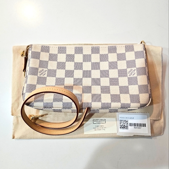 Louis Vuitton Pochette Accessories - Picture 1 of 6